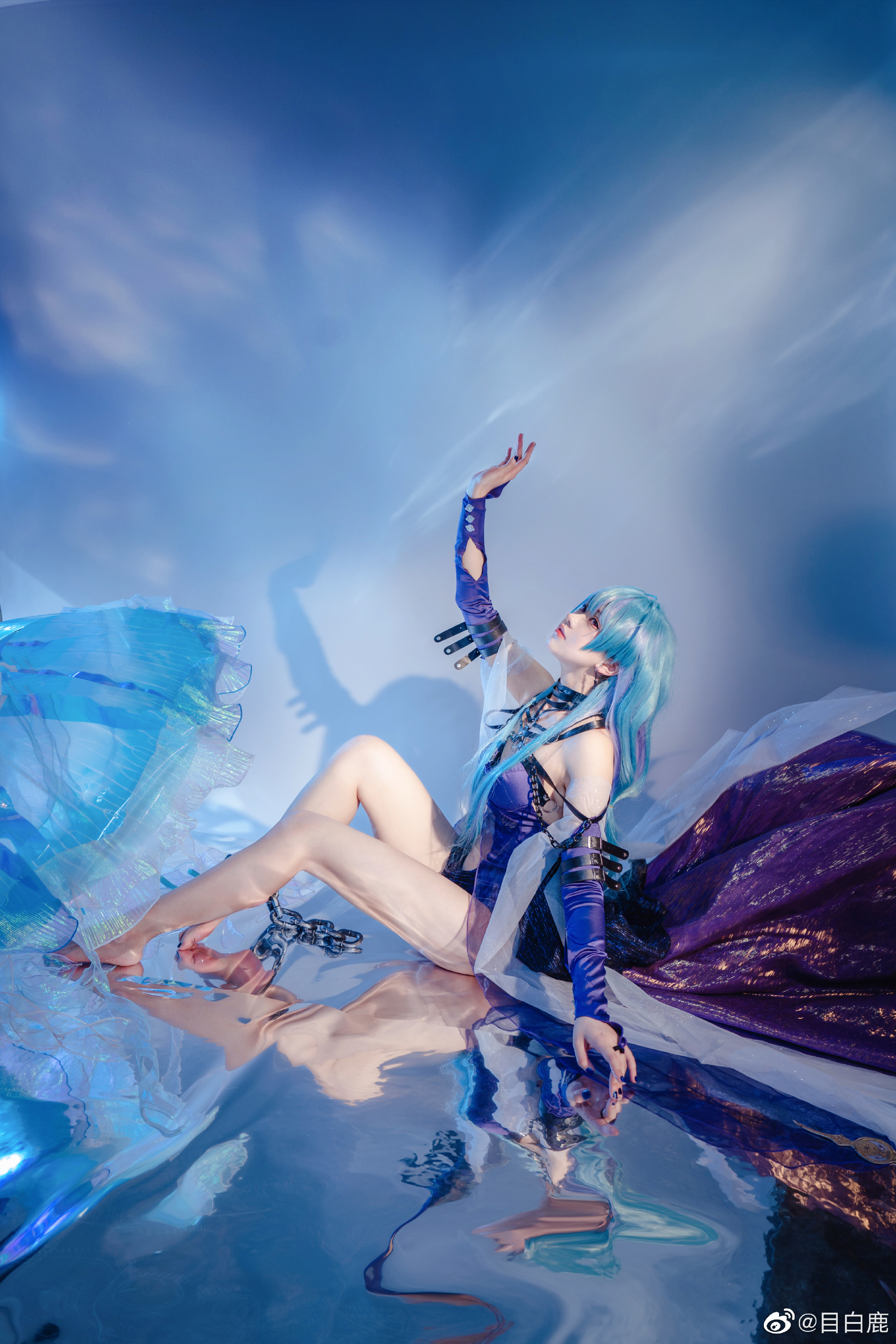 图片[1]-黑环的中心像是幽深的海底，在那里，可以听清心底的声音。-忙忙软件库