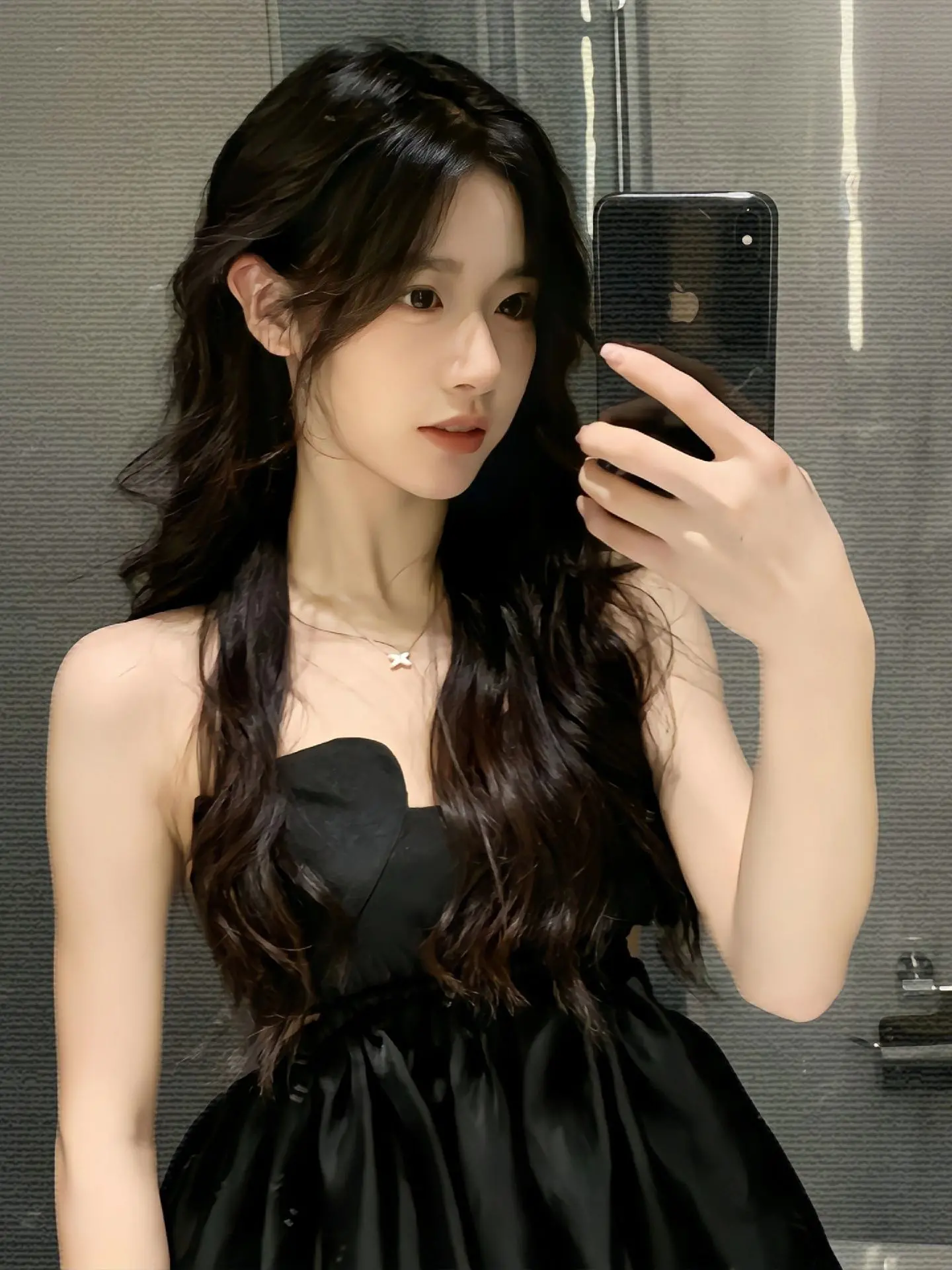 图片[1]-上帝自然会安排那些,长得好看又有内涵的人为你点赞-忙忙软件库