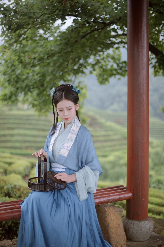 图片[3]-唯有山茶偏耐久，绿丛又放数枝红。-忙忙软件库