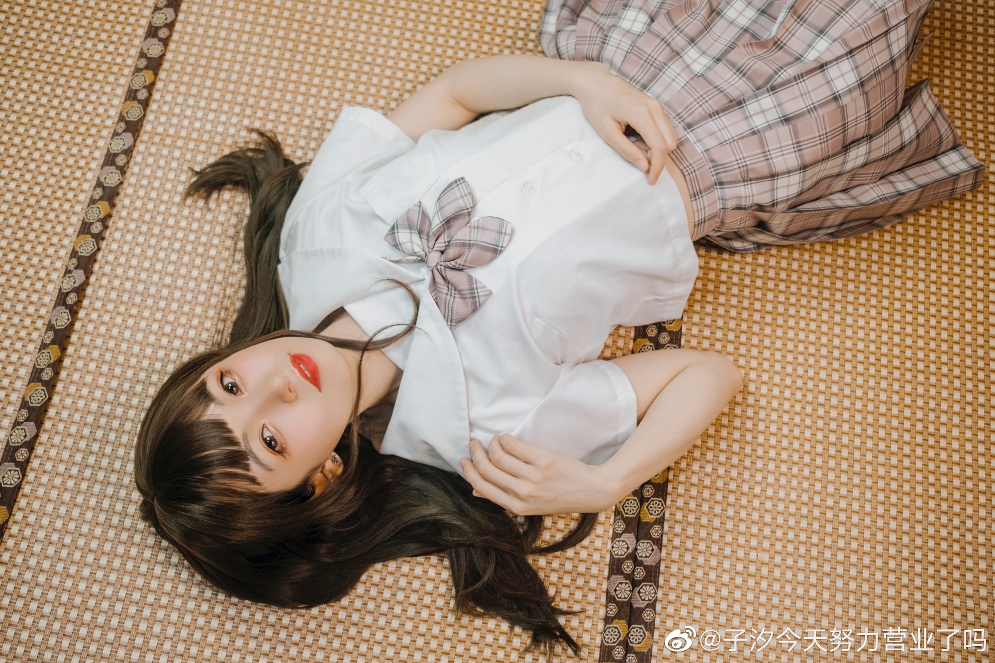 图片[1]-即使跌入深海，奇遇也会出现在抬头的瞬间-忙忙软件库