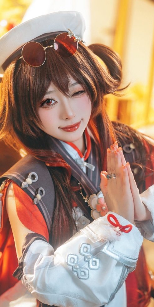 COSPLAY | 赤团开时斜飞去，最不安神晴又复雨-忙忙软件库